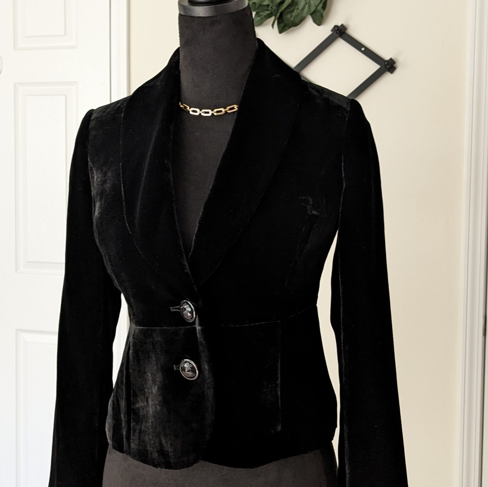 White House Black Market Velvet Blazer Size 4P